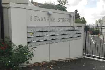 7b/8 Farnham Street, Parnell