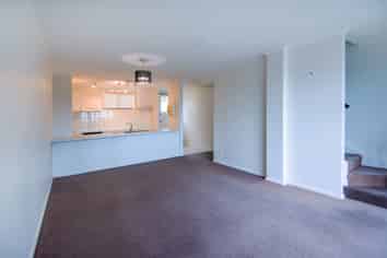 7b/8 Farnham Street, Parnell