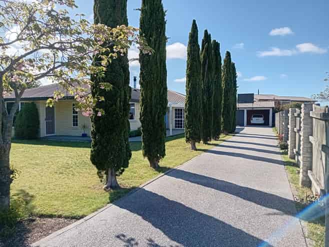 2 Waldron Place, Clyde