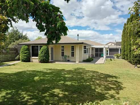 2 Waldron Place, Clyde