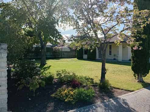 2 Waldron Place, Clyde