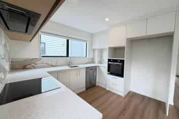 1/29 Crown Crescent, Otara