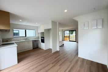 1/29 Crown Crescent, Otara