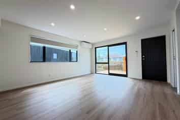 1/29 Crown Crescent, Otara