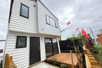 1/29 Crown Crescent, Otara