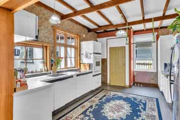 89 Derby Street, Westport