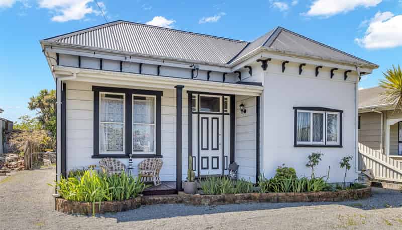 89 Derby Street, Westport