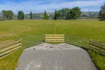 330 and 32 Racecourse Road, Waipukurau