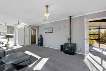 2/15 Orkney Street, Fendalton