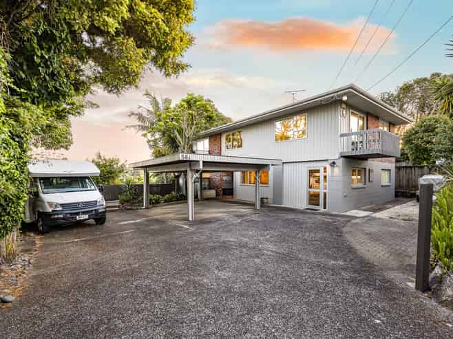 14A Kowhai Road, Campbells Bay