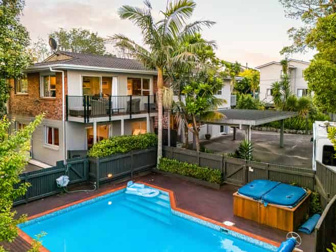 14A Kowhai Road, Campbells Bay