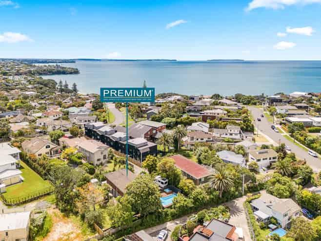 14A Kowhai Road, Campbells Bay