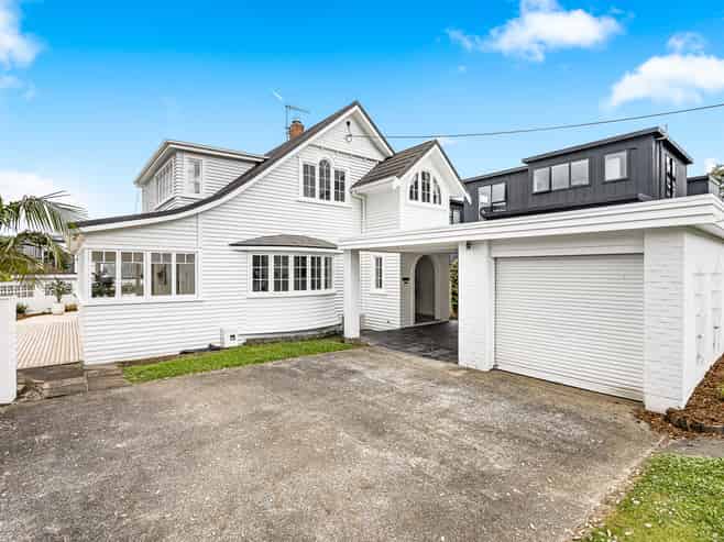 203 Hurstmere Road, Takapuna