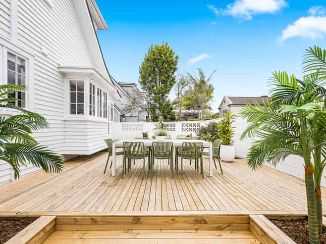 203 Hurstmere Road, Takapuna