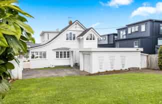 203 Hurstmere Road, Takapuna