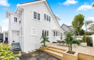 203 Hurstmere Road, Takapuna