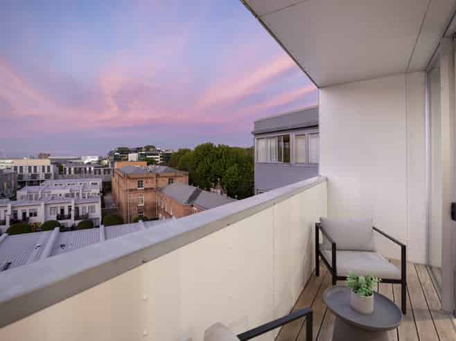 4A/2 Fisher-Point Drive, Freemans Bay