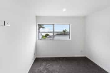 40c Estuary Road, Weymouth