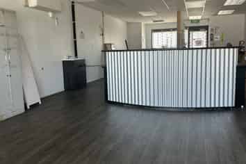 Retail or Service Space- Hills Rd Visibility