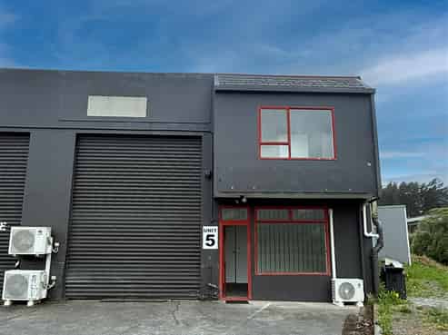 The Perfect Unit on Kenepuru Drive