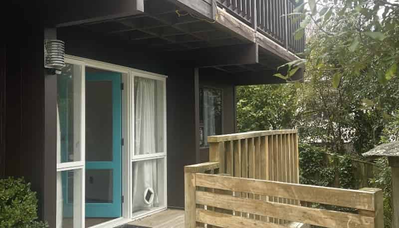 3 Treetop Lane, Paparangi