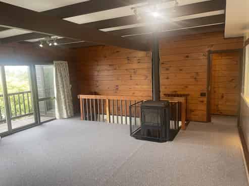 3 Treetop Lane, Paparangi