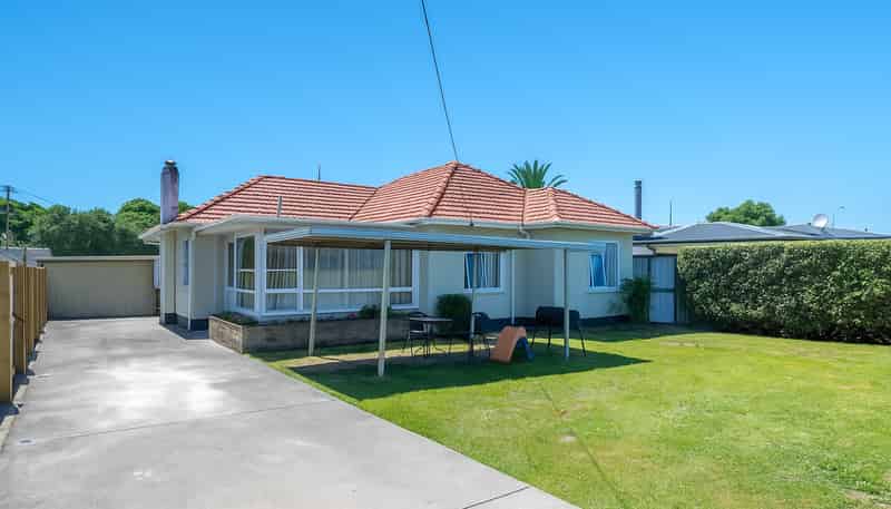 714b Murdoch Road East, Akina