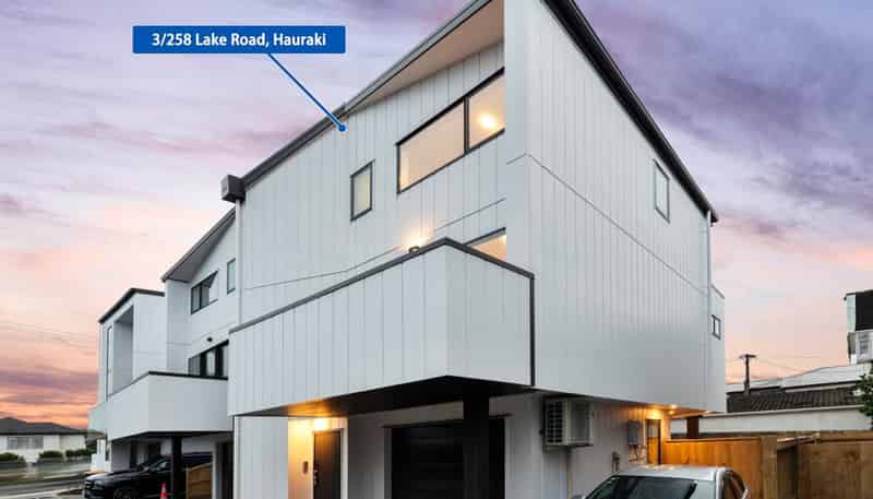 3/258 Lake Road, Takapuna