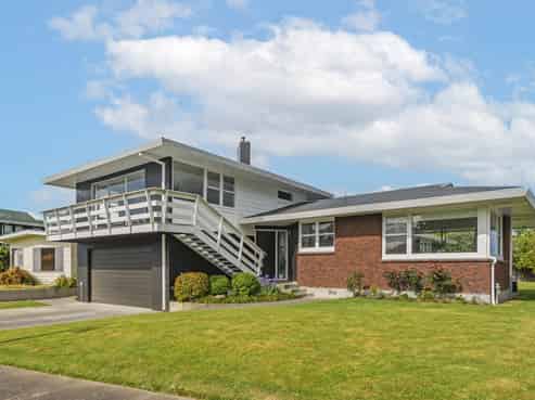 6 Anaru Place, Awapuni