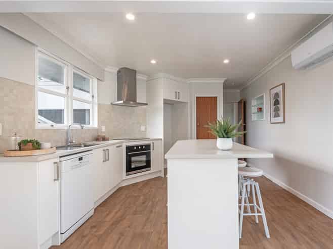 6 Anaru Place, Awapuni