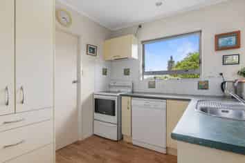 12 Windsor Avenue, KAMO