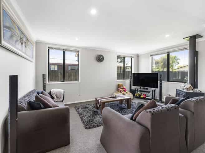 22 Waimai Avenue, Weymouth