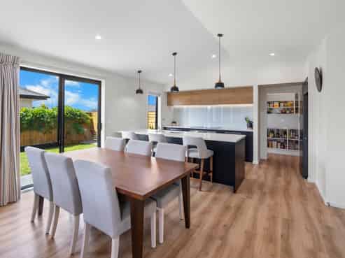 14 Lesser Close, Rolleston