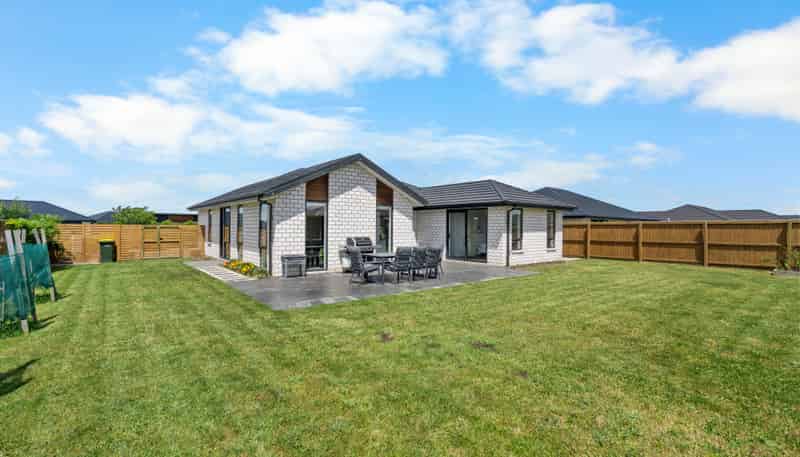 14 Lesser Close, Rolleston