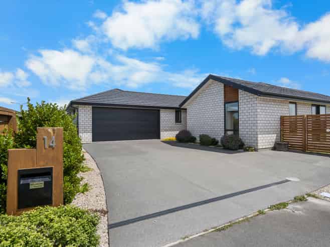 14 Lesser Close, Rolleston