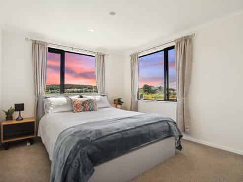 8/1 Coral Tree Avenue, Manukau