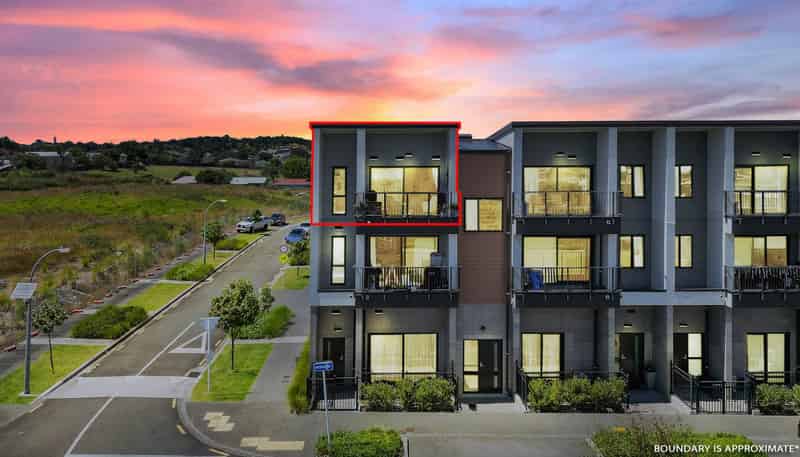 8/1 Coral Tree Avenue, Manukau