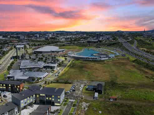 8/1 Coral Tree Avenue, Manukau