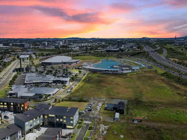 8/1 Coral Tree Avenue, Manukau