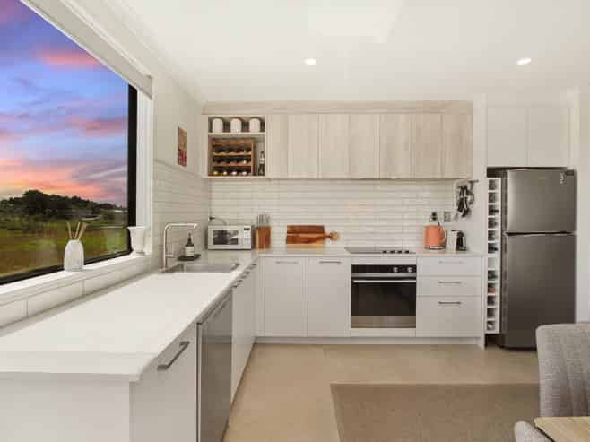 8/1 Coral Tree Avenue, Manukau