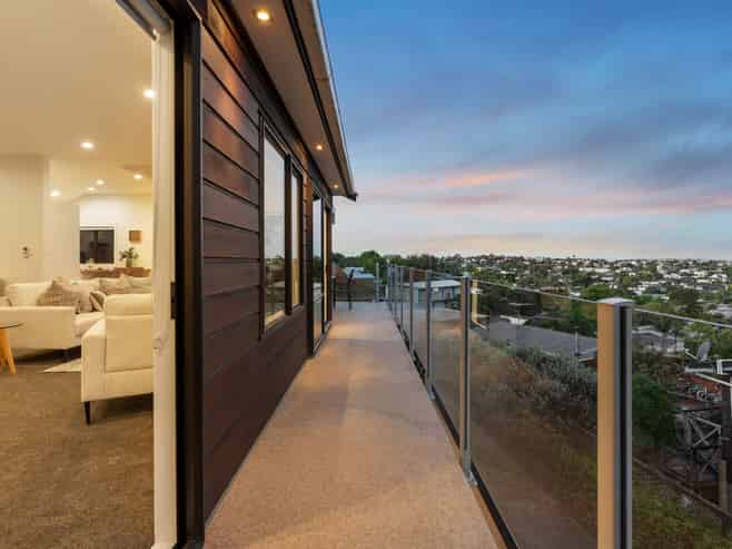 19 Sunrise Avenue, Murrays Bay