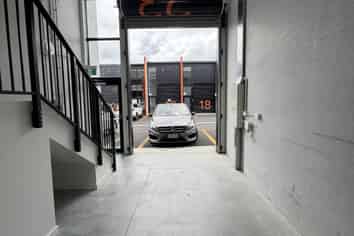 Versatile 65sqm Unit - Perfect for Business