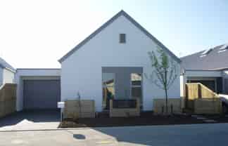 9 Famille Close, Yaldhurst