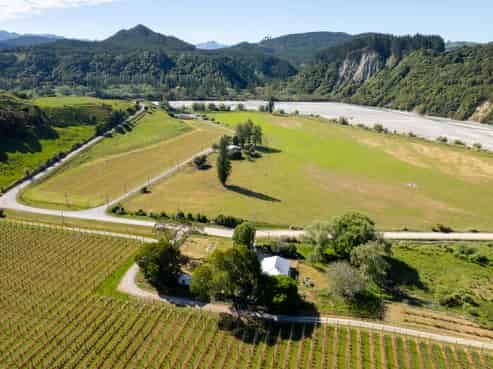 110 Te Hau Road, Whatatutu