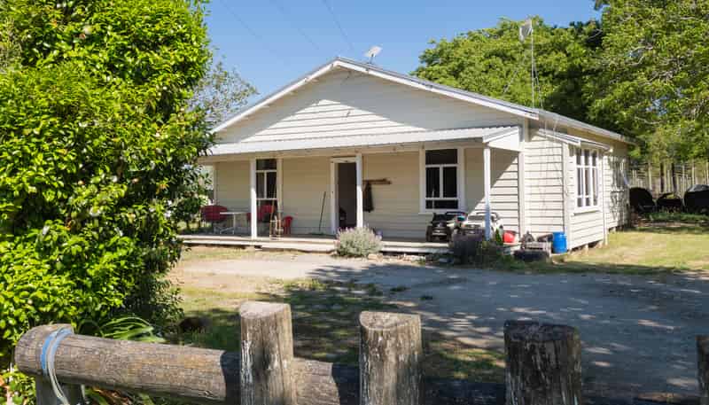 110 Te Hau Road, Whatatutu