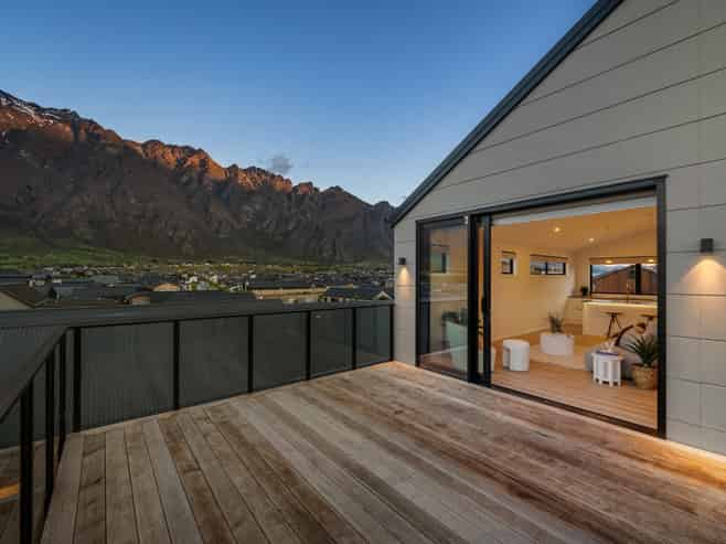 8 Southdown Road, Hanley's Farm, Jacks Point