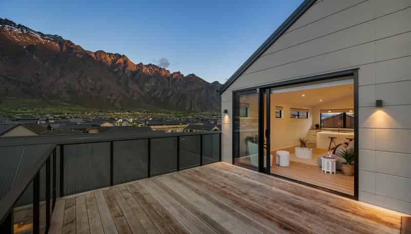 8 Southdown Road, Hanley's Farm, Jacks Point