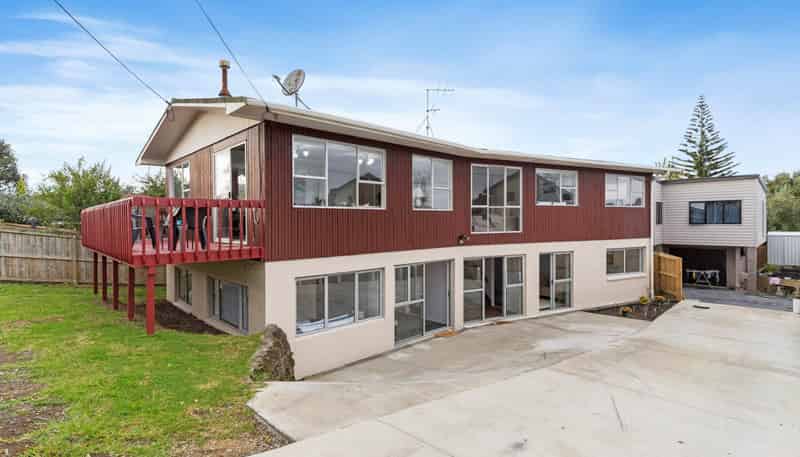 16 Manuka Road, Glenfield