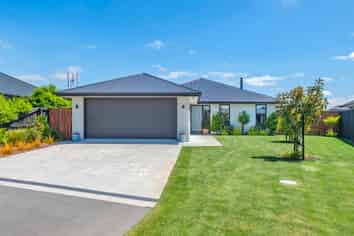 11 Florence Drive, LINCOLN