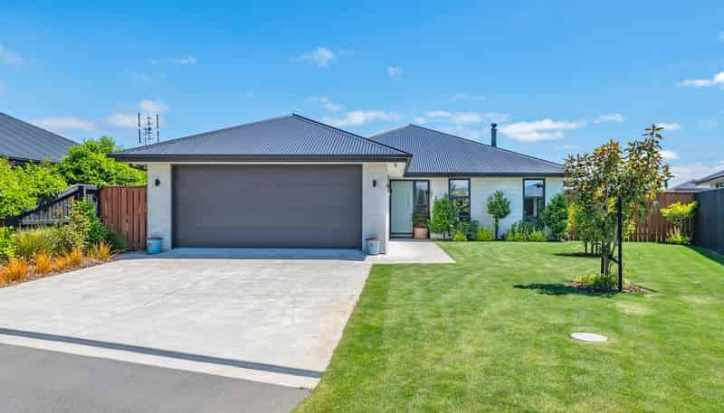 11 Florence Drive, LINCOLN